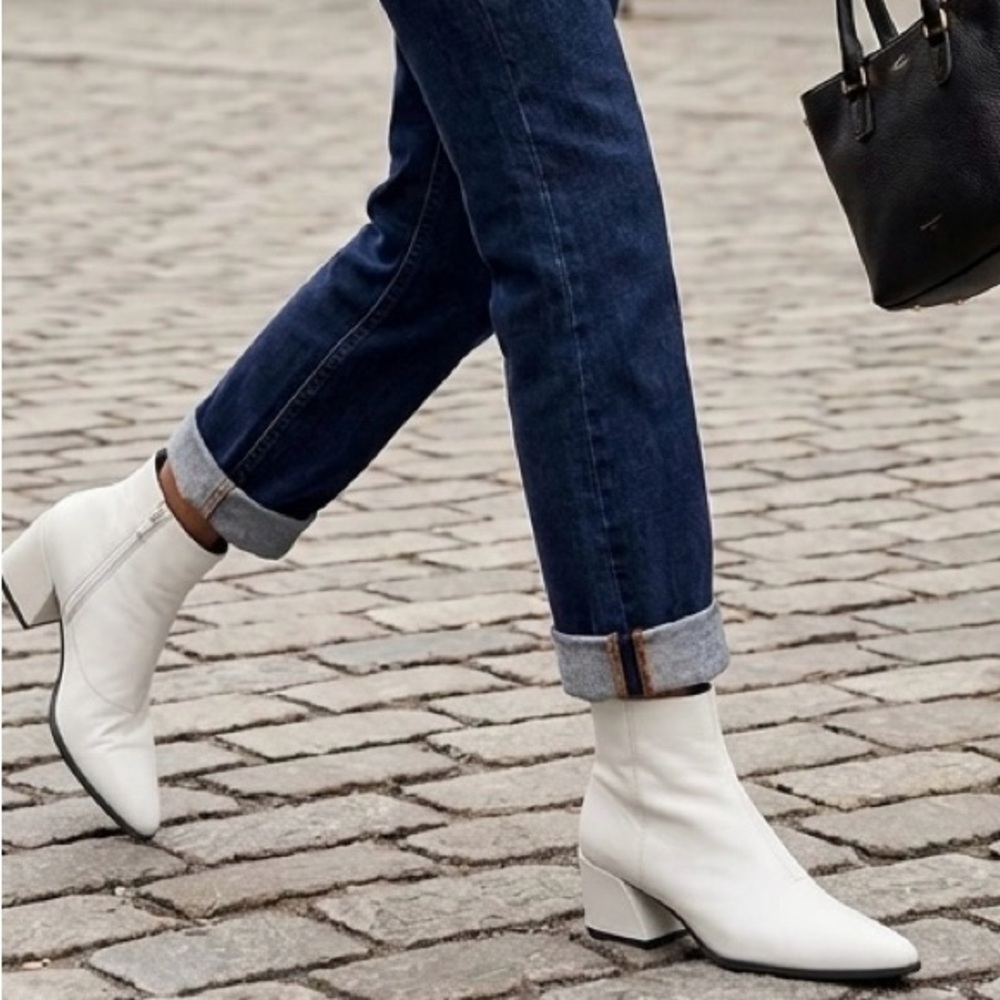 Vagabond Shoemakers Marja White Leather Block Heel Booties Size 39 (US 8-8.5)